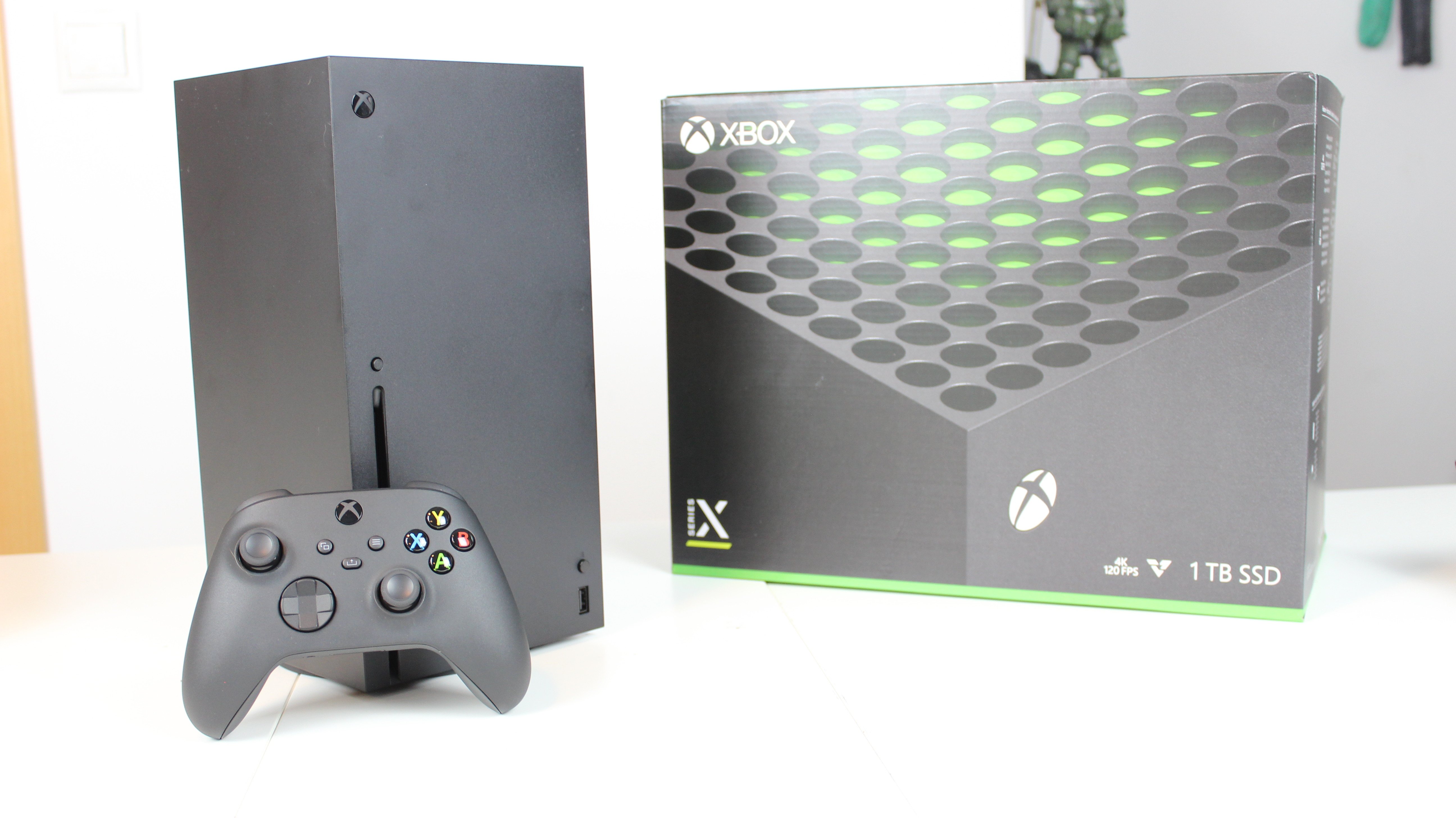 Unboxing De La Xbox Series X Que Contient La Boite De La Console La