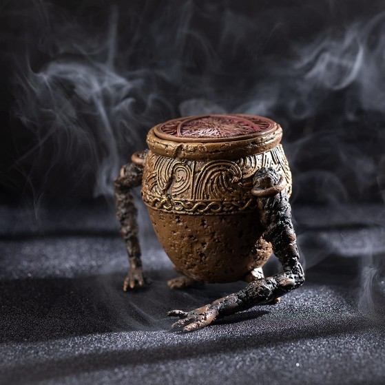 Source : Amazon - Pot Boy Warrior Jar Statue - Elden Ring