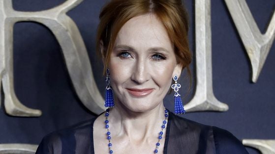 J. K. Rowling a pu voir les deux premiers épisodes de la série Harry Potter et donne son avis