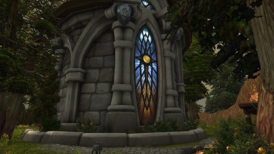 Mais encore une fois le vitrail illumine le monument. - World of Warcraft
