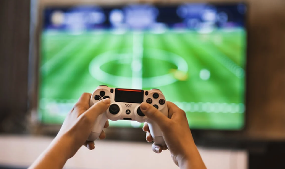 Vous passez au moins 5 heures par semaine sur des jeux vidéo ? Alors votre cerveau pourrait être plus jeune de 14 ans par rapport à celui des autres
