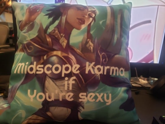 'Faites une MAJ de gameplay pour Karma si vous êtes sexy' - League of Legends