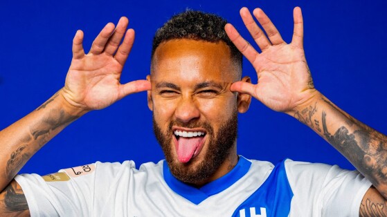 EA Sports FC 24 : 'Plus aucune limite', une carte FUT FIFA 23 a été dessinée en plein ciel par des drones pour le transfert de Neymar !