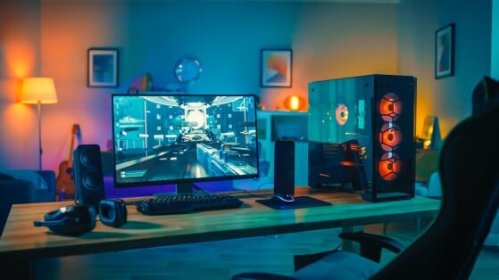 Il dépense 2000€ pour construire son PC gaming qui ne fait tourner aucun jeu, parce qu'il ne sait pas lire une notice de montage...