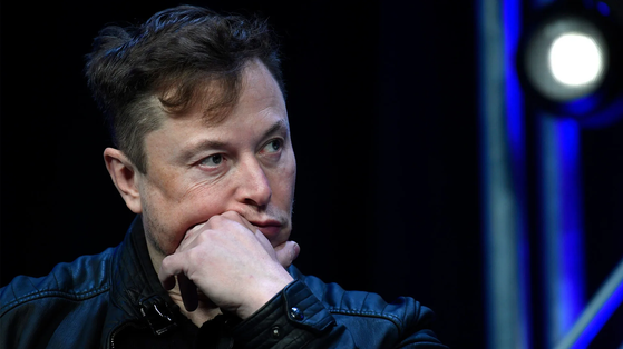 Elon Musk doit-il se faire bannir de Path of Exile 2 pour avoir partagé son compte ? Le boss du jeu répond