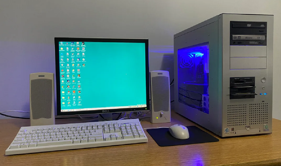 Il retrouve un PC vieux de 20 ans dans un placard et arrive à installer près de 700 jeux dessus